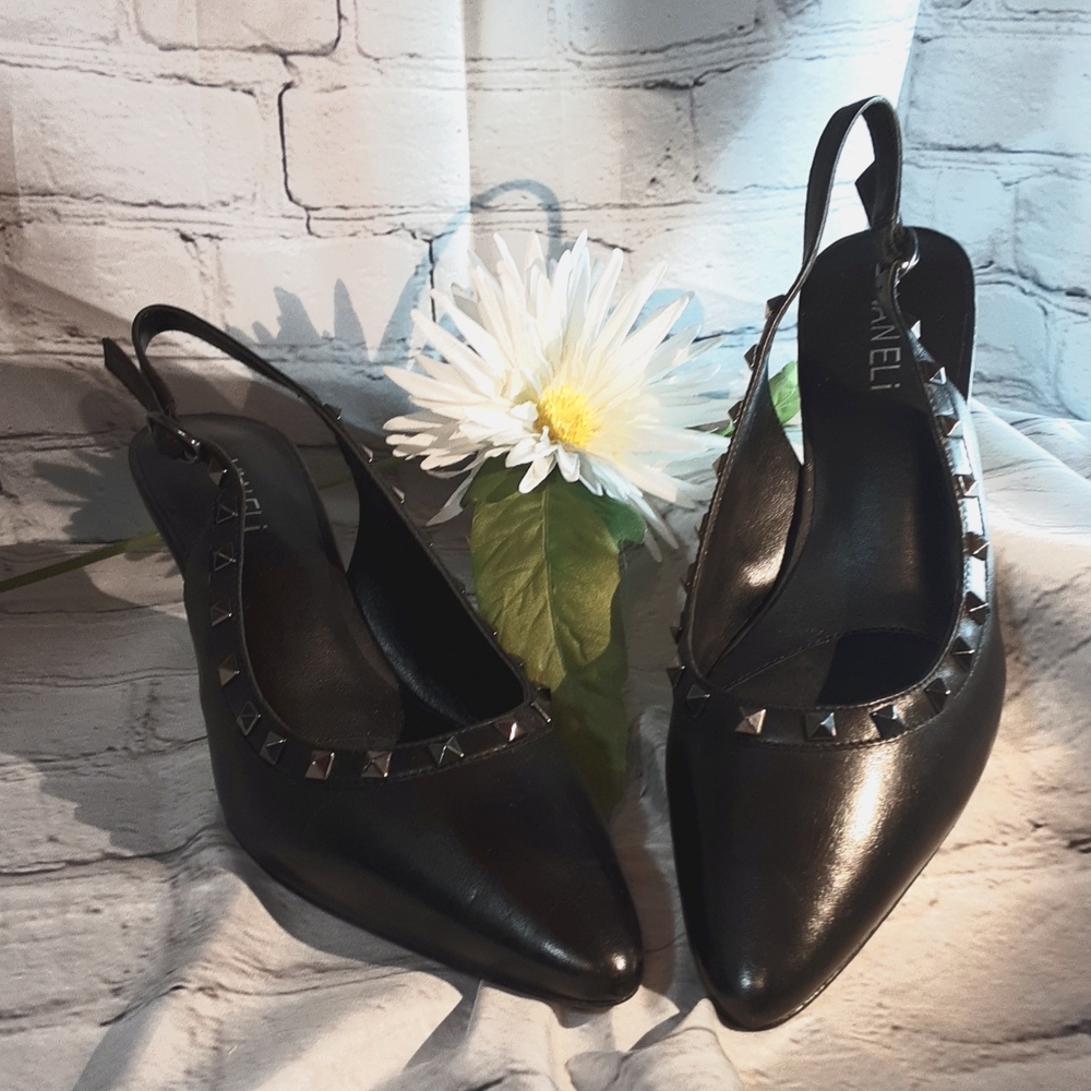 Vaneli Slingback 3 Inch Heel W/Studs Size 9.5 N